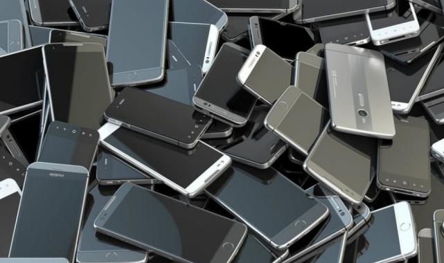 Yurt dışından telefon devri kapandı: İşte 2024 IMEI ücreti ve iPhone almanın maliyeti