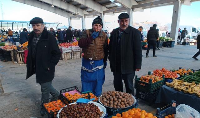 Afyonkarahisar'da kestane tezgahlarda yerini aldı! Kilogramı 200 liradan satılıyor