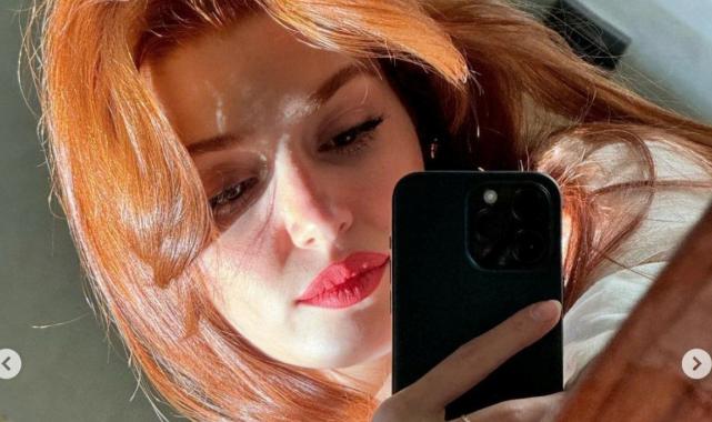 Artık kızıl olan Hande Erçel'den yeni kareler