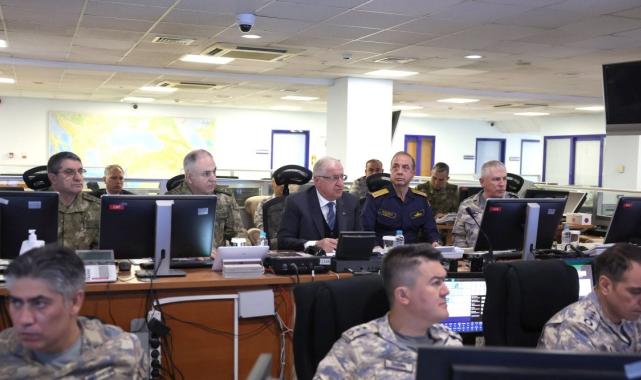 Bakan Güler ve komuta kademesi harekat merkezinde! "Evlatlarımızın intikamını almak için irademiz tam"