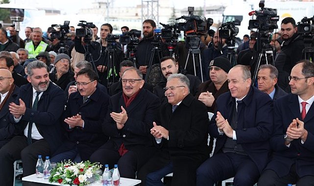 Bakan Özhaseki’den Başkan Büyükkılıç’ın projesi için TOKİ&#039;ye talimat