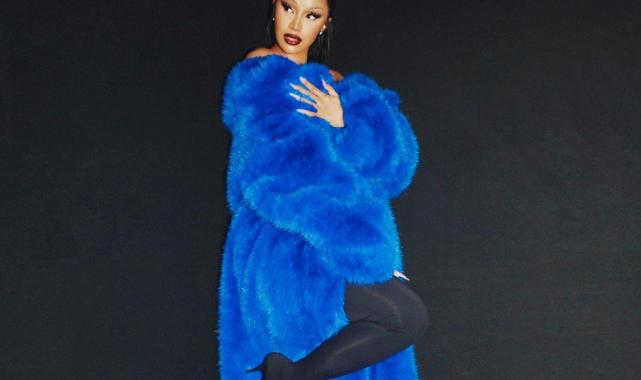 Cardi B parti tarzıyla dikkat çekti: Frikik vermek istemedi