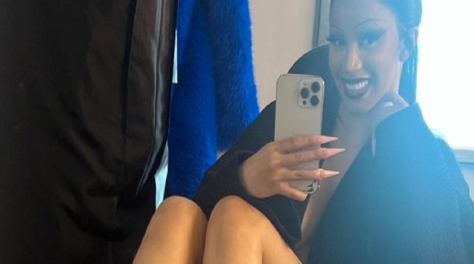 Cardi B parti tarzıyla dikkat çekti: Frikik vermek istemedi