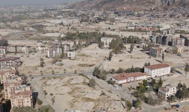 Depremin enkaza çevirdiği Hatay'da yeni yıl dileği: Eski günlere dönmek...