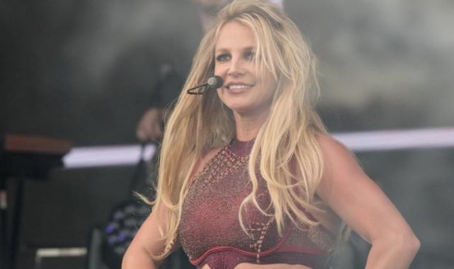 Dünyaca ünlü şarkıcı Britney Spears'ın babasının bacağı enfeksiyon nedeniyle kesildi