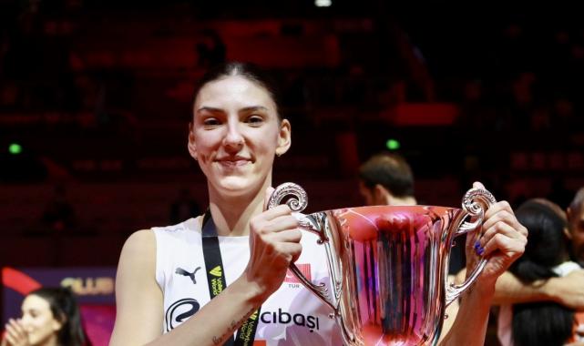 Eczacıbaşı, 3. kez dünyanın en büyüğü!