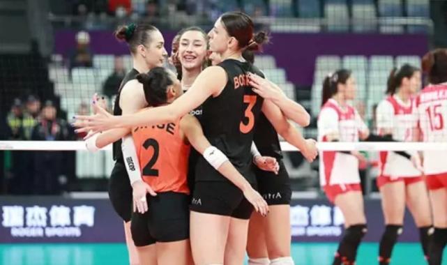 Eczacıbaşı, grubunu lider tamamladı