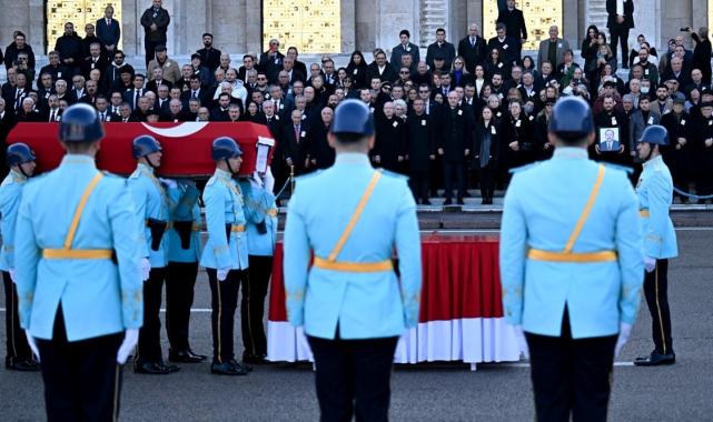 Eski bakanlardan Yaşar Okuyan için Meclis'te cenaze töreni düzenlendi