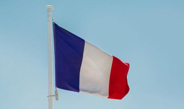 Fransa Parlamentosu kabul etti: Tartışmalı göç yasa tasarısı onaylandı