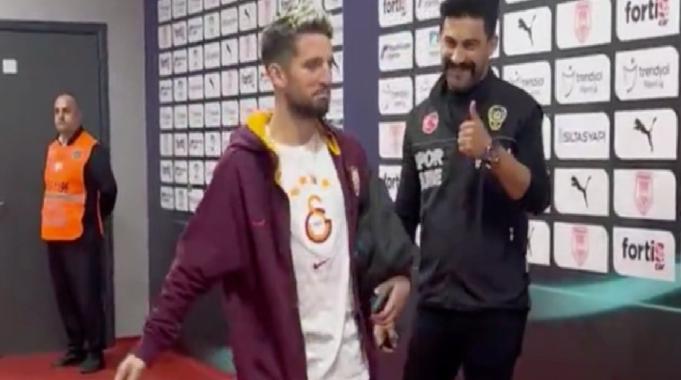 Galatasaraylı Mertens ile polis memurunun &#039;Bıyık&#039; diyaloğu gülümsetti