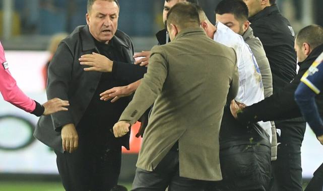 Hakem camiasından ortak tepki: Yalnız değilsin Halil Umut Meler