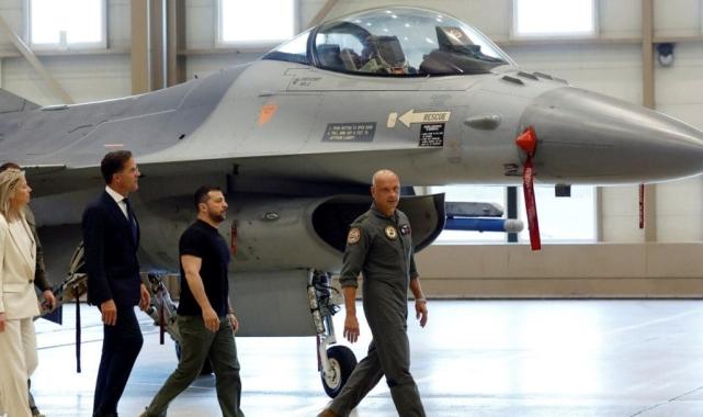 Hollanda, Ukrayna'ya F-16 savaş uçağı gönderecek