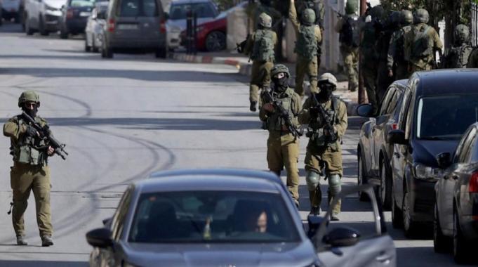 İsrail zulmü durmuyor! Batı Şeria&#039;da baskınlar yoğunlaştı