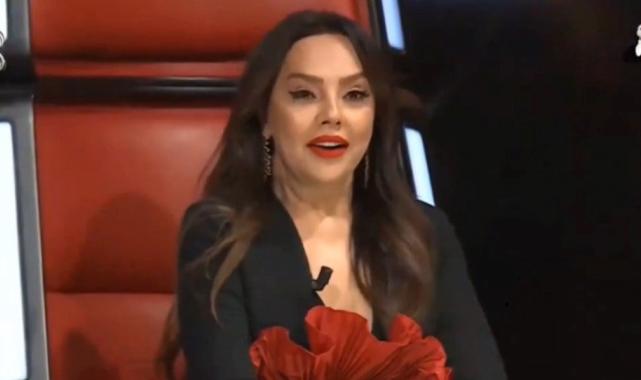 Kerem Alışık eski sevgilisi Ebru Gündeş'in karşısında şarkı söyledi: Hiç ayrılmadık seninle