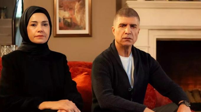 Kızıl Goncalar konusu nedir, oyuncuları kimler? Tarikatların gerçek yüzü...