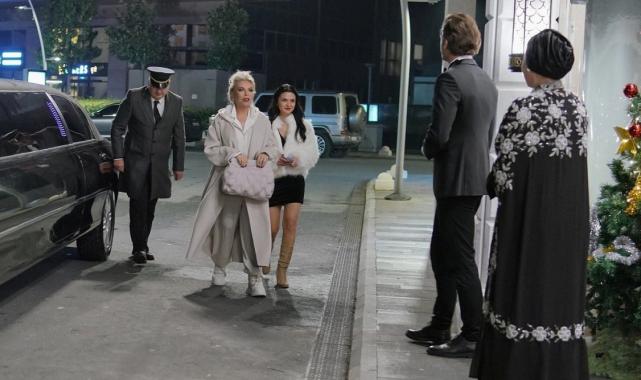 Kızılcık Şerbeti'ne Ajda Pekkan damgası! Sahnede şov yaptı...