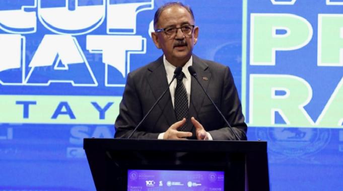 Mehmet Özhaseki: Birkaç güne deprem konutlarını dağıtmaya başlıyoruz