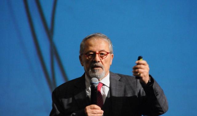 Naci Görür'den Marmara depremi açıklaması: Ne kadar gecikirse daha ağır geliyor demektir