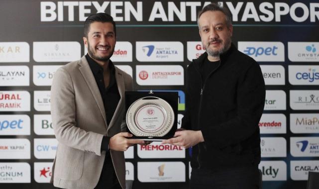 Nuri Şahin, Antalyaspor'a veda etti