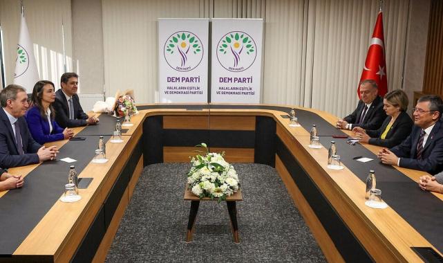 Özgür Özel'in ziyaretine DEM Parti'den olumlu yaklaşım: İttifak seçeneği yeniden masada