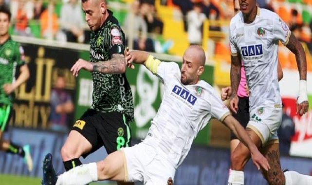 Alanyaspor - Konyaspor maçında puanlar paylaşıldı