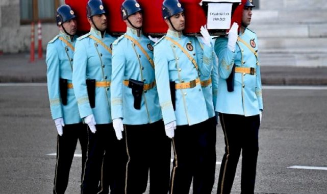 Eski bakanlardan Yaşar Okuyan için Meclis'te cenaze töreni düzenlendi