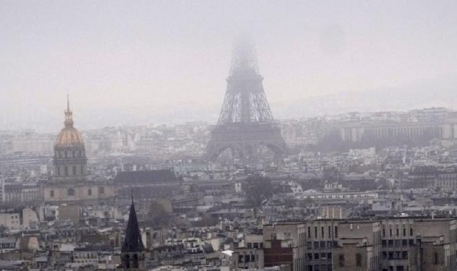 Fransa'da grev! Eyfel Kulesi ziyarete kapatıldı