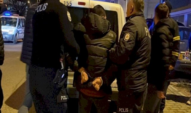 Kayseri'de evdeki eşyaları ateşe veren genç, ailesinin para vdiyle ikna edildi