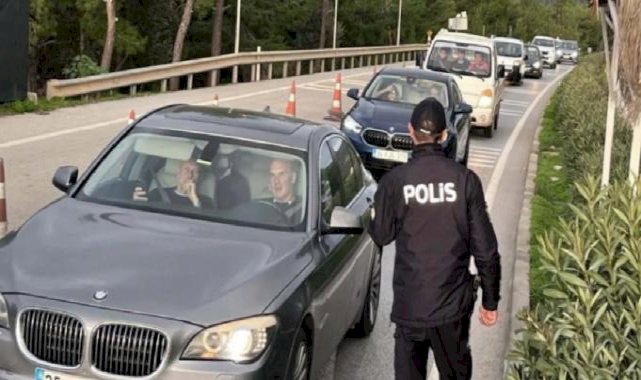 Muğla'da yılbaşı yoğunluğu! Bodrum'a son 24 stte 10 bin araç giriş yaptı