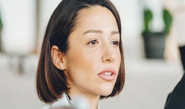 Zeynep Bastık, eski eşi ve yeni sevgilisiyle eğlendi: "Aştık biz bunları"