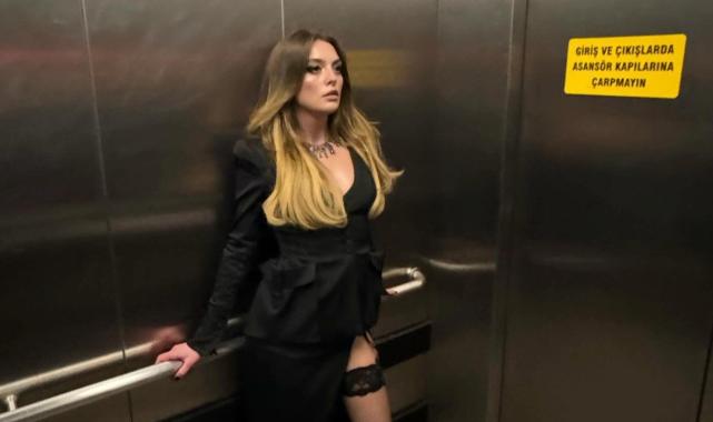 Tarzıyla dikkat çeken Melis Sezen'den asansör pozu