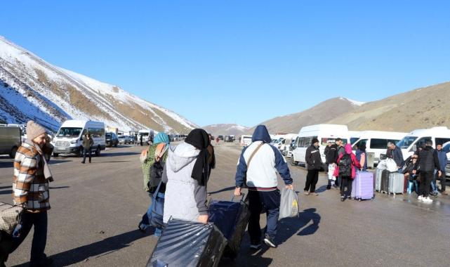 Vanlı turizmcinin yılbaşı sevinci... İranlı turistler otelleri doldurdu!