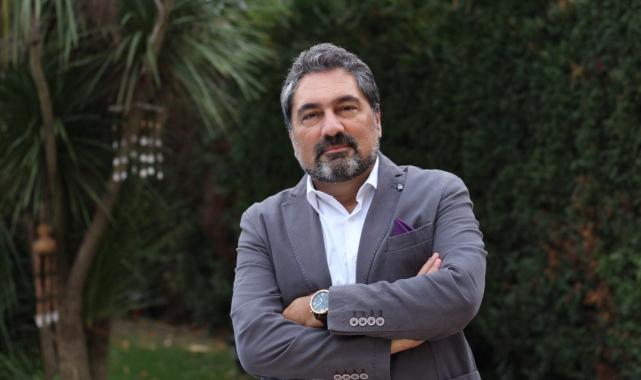 Yazar Erhan Kolbaşı'ndan yaşadığımız evrene dair kitap: Mutatio