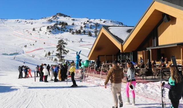 Yeni yıl için Kartalkaya doldu taştı! Otellerdeki yiyecek-içeceklerin ücreti dudak uçuklattı