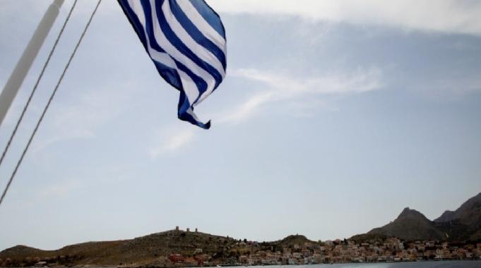 Yunanistan basını: Türklere vize serbestisi, adalarda mülk alımlarının önünü açıyor