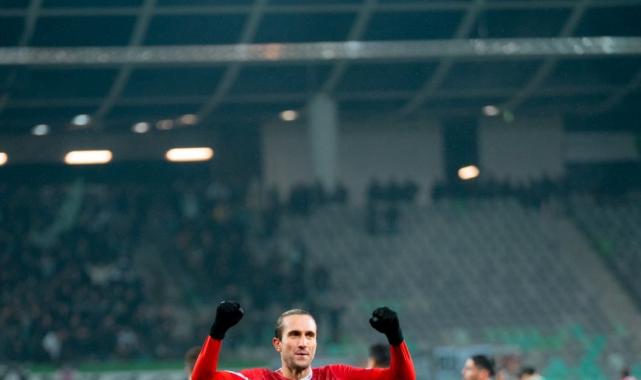 Yusuf Yazıcı, Lille tarihe geçti!