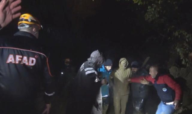 Zonguldak'ta iki büyük heyelan: Arama kurtarma ekibi göçük altında kaldı