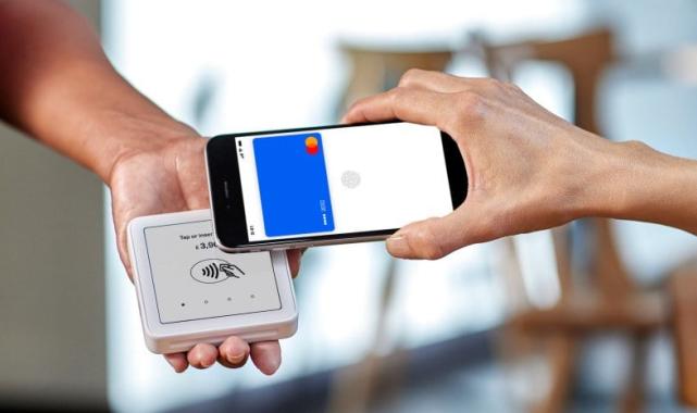 AB'nin istediği oldu: Apple, ödeme hizmetlerini diğer firmalara açacak