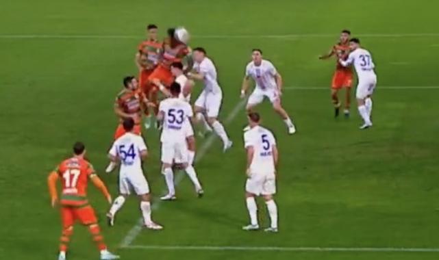 Alanyaspor, Rizespor'u geriden gelerek yendi! VAR'ın inceleme süresi damga vurdu