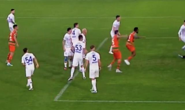 Alanyaspor, Rizespor'u geriden gelerek yendi! VAR'ın inceleme süresi damga vurdu