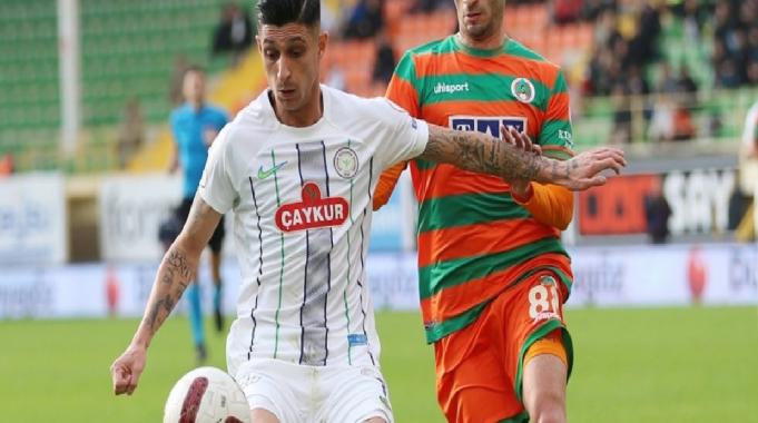 Alanyaspor, Rizespor&#039;u geriden gelerek yendi! VAR&#039;ın inceleme süresi damga vurdu