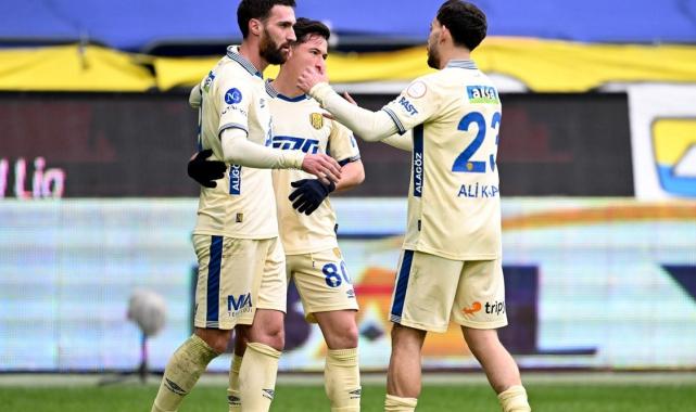 Ankaragücü, Kasımpaşa'yı üç golle geçti