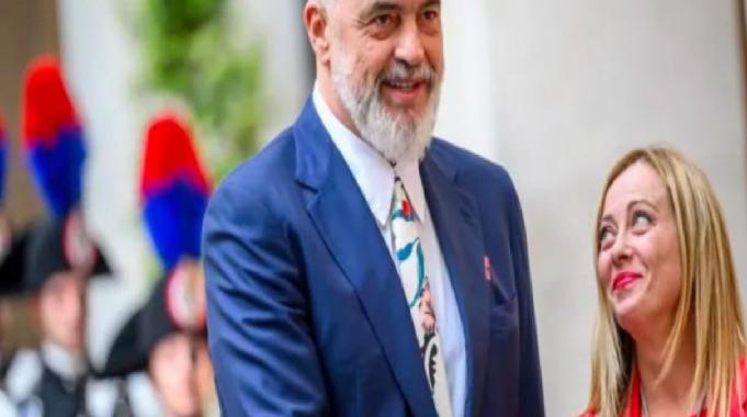 Arnavutluk Anayasa Mahkemesi, İtalya ile göçmen anlaşmasına onay verdi