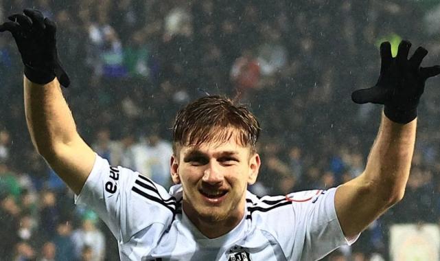 Aston Villa, Beşiktaş'ın genç yıldızı Semih Kılıçsoy'un peşinde