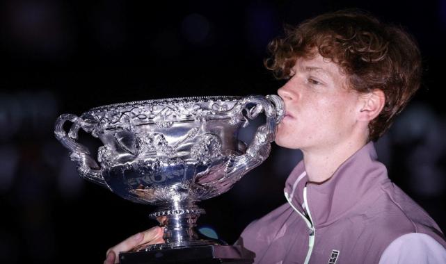 Avustralya Açık'ta Aryna Sabalenka ikinci, Jannik Sinner ilk zaferini yaşadı