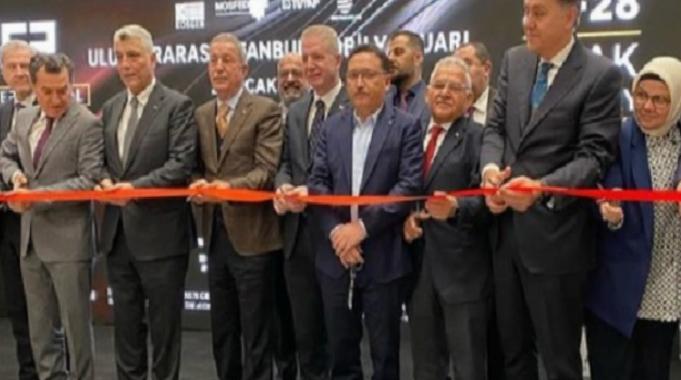 Başkan Büyükkılıç, Uluslararası İstanbul Mobilya Fuarı’nda Kayserili firmaların yanında