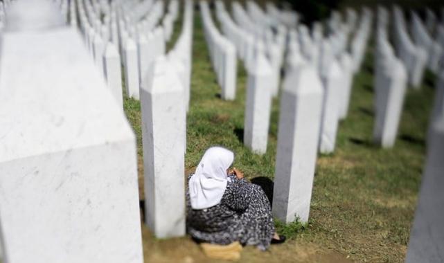 Bosna Hersek'te bir evin bahçesinde bulunan kemikler soykırım kurbanlarına ait çıktı