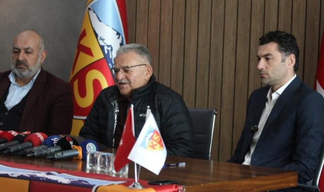 Burak Yılmaz, Kayserispor'la sözleşme imzaladı