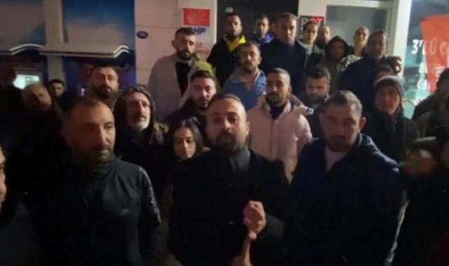 CHP'de İzmir krizi: Partililer açıklanan adayları protesto etti