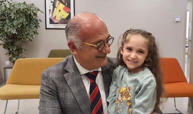 Ekin Ada'nın minik kalbini söktüler, tümörü temizleyip yerleştirdiler